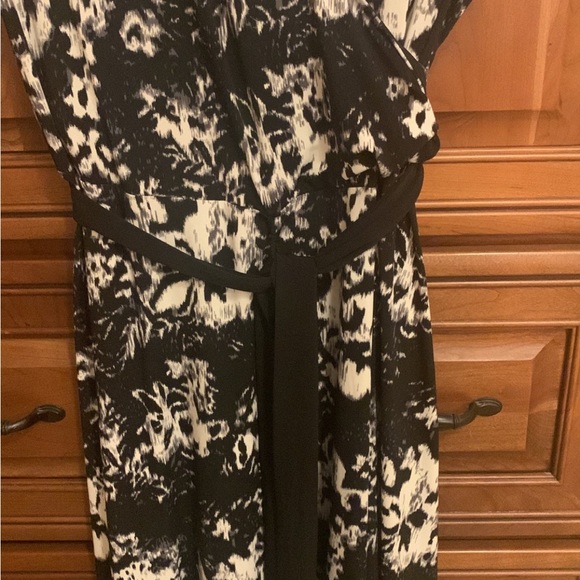 Alfani Midi Dress. 1X. Black and white. - Picture 3 of 4